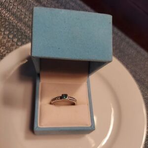 NWOT Irish Sterling Silver .925 Emerald CZ Crystal Ring .75" inside NEW!